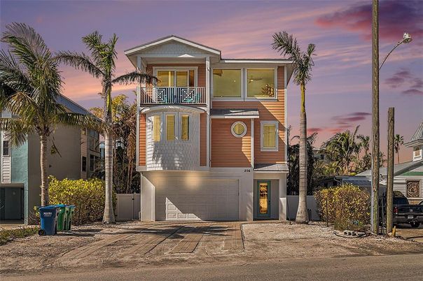 Attached, Exterior, Facade, Modern