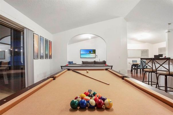 Billiard Table, Game Room, Interior