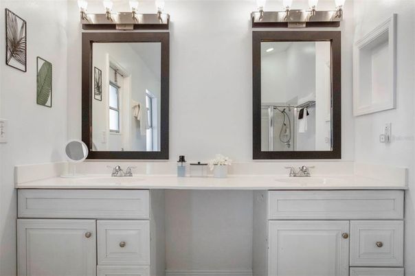 Bathroom, Dual Sink Vanities, Interior