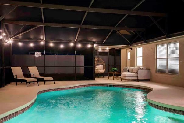 Interior, Pool, Sun Room