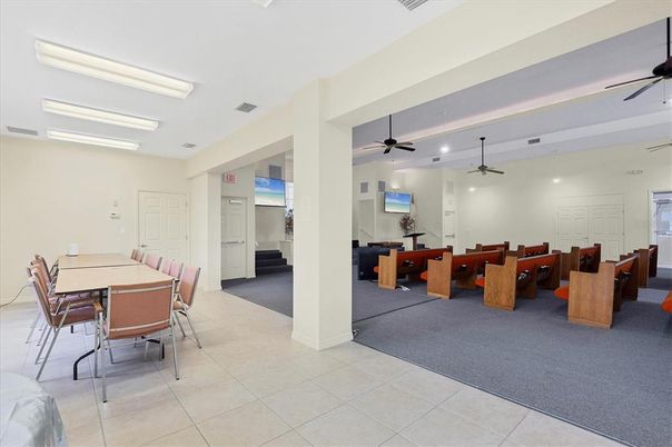 Dining room, Interior, Living room, Recessed Lighting