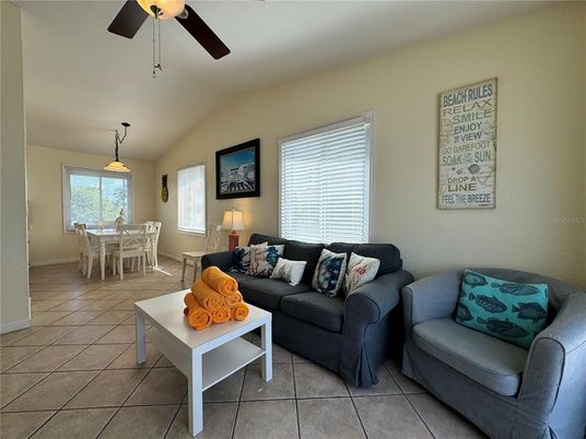 Dining room, Interior, Living room, Pendant Lights
