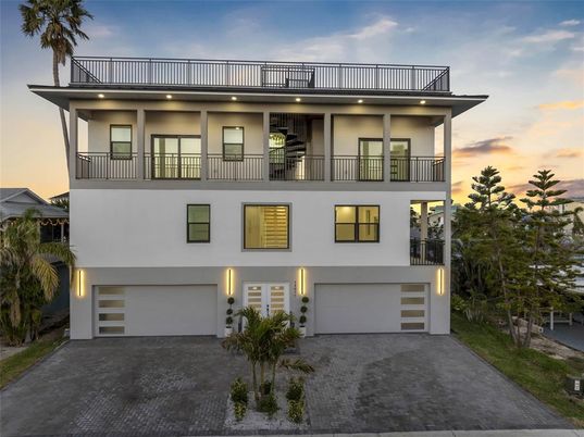 Attached, Exterior, Facade, Modern