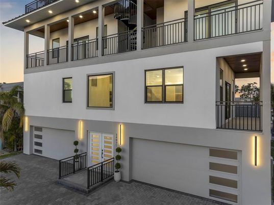 Attached, Exterior, Facade, Modern
