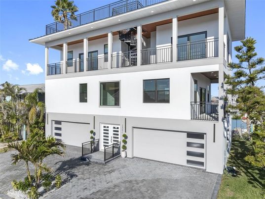 Attached, Exterior, Facade, Modern