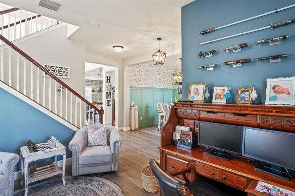 Interior, Pendant Lights, Wood Texture Flooring