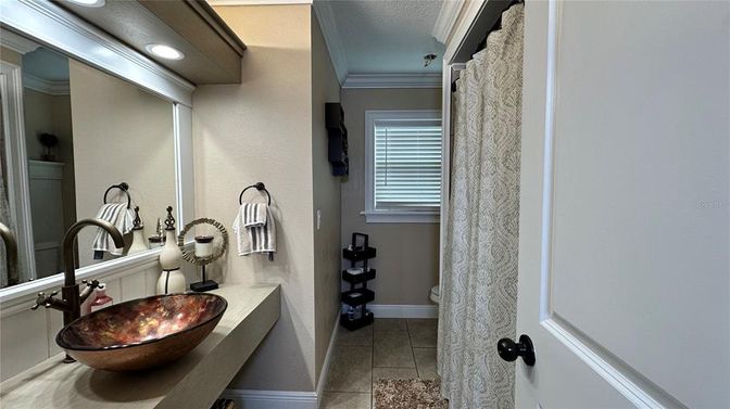 Bathroom, Interior, Recessed Lighting