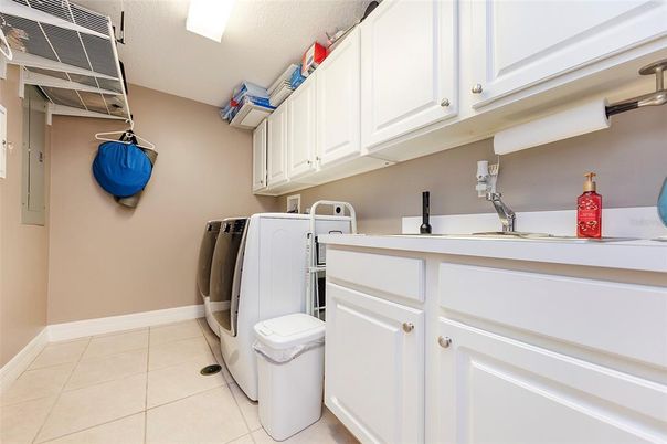 Interior, Washer