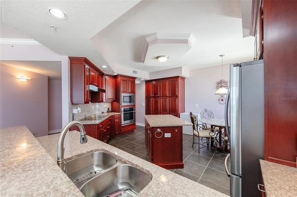 Dining room, Interior, Kitchen, Pendant Lights, Recessed Lighting, Stainless Steel Appliances