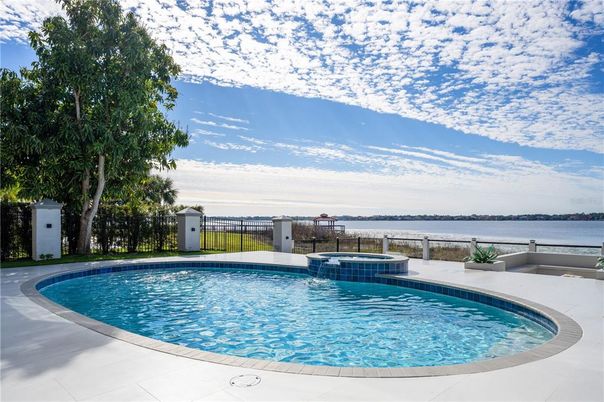 Exterior, Pool, Water