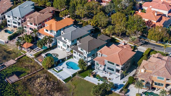 Exterior, Drone