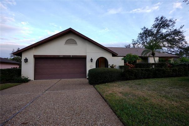 Attached, Exterior, Facade, Ranch