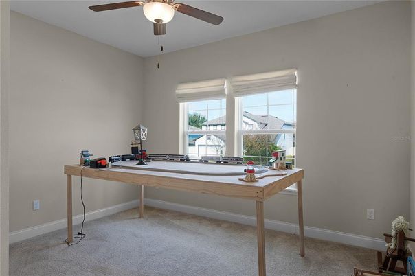 Home Office, Interior