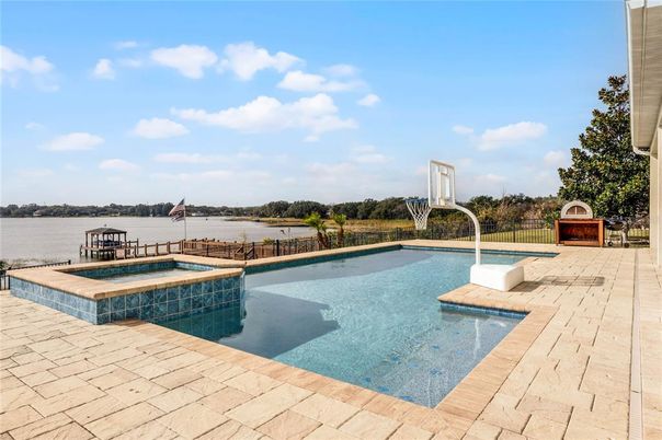 Exterior, Pool, Water