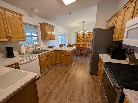 Chandelier, Dining room, Interior, Kitchen, Wood Texture Flooring