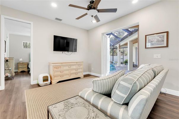 Interior, Living room, Recessed Lighting, Wood Texture Flooring