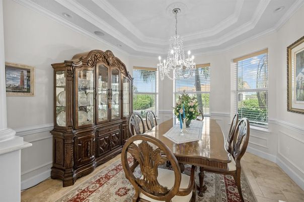 Chandelier, Dining room, Interior