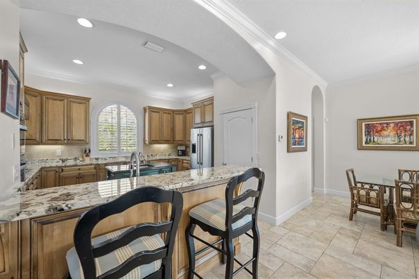 Dining room, Interior, Kitchen, Recessed Lighting, Stainless Steel Appliances