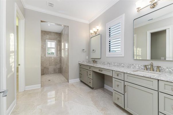 Bathroom, Dual Sink Vanities, Interior