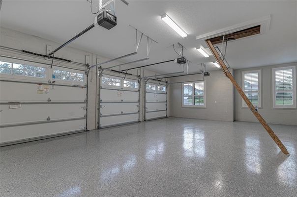 Garage, Interior