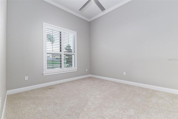 Empty room, Interior