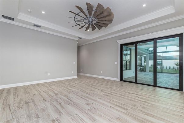 Empty room, Interior, Recessed Lighting, Wood Texture Flooring