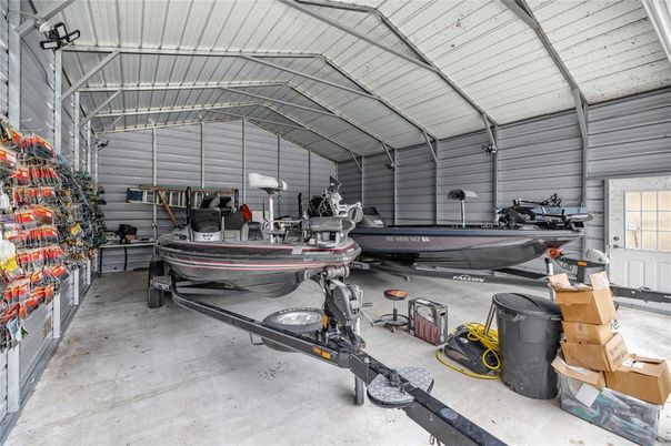 Garage, Interior