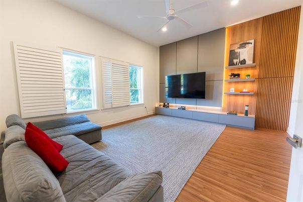 Interior, Living room, Recessed Lighting, Wood Texture Flooring