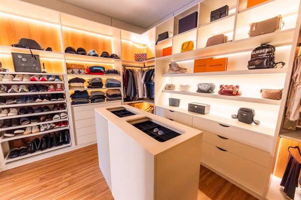 Interior, Walk-in Closets, Wood Texture Flooring