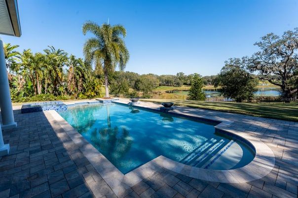 Exterior, Pool