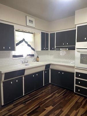 Interior, Kitchen, Wood Texture Flooring