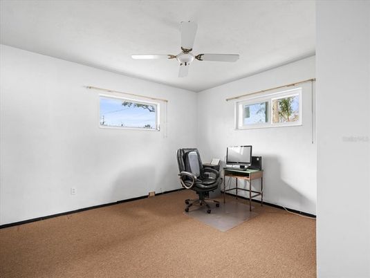 Home Office, Interior