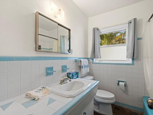Bathroom, Interior, Tile Countertops