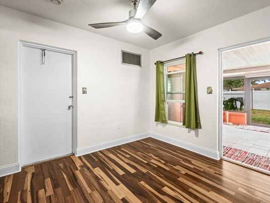 Empty room, Interior, Wood Texture Flooring