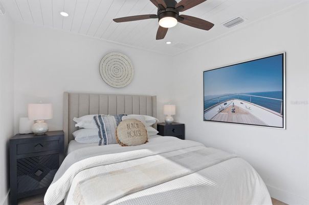 Bedroom, Interior, Recessed Lighting, Water