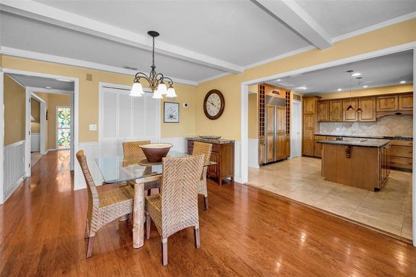 Dining room, Interior, Kitchen, Pendant Lights, Recessed Lighting, Wood Texture Flooring
