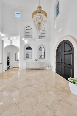 Chandelier, Interior