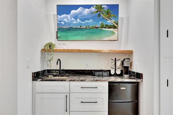 Interior, Kitchen, Water