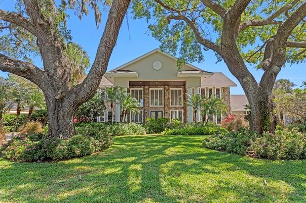 Backyard, Exterior, Facade, Brick Facade, Georgian
