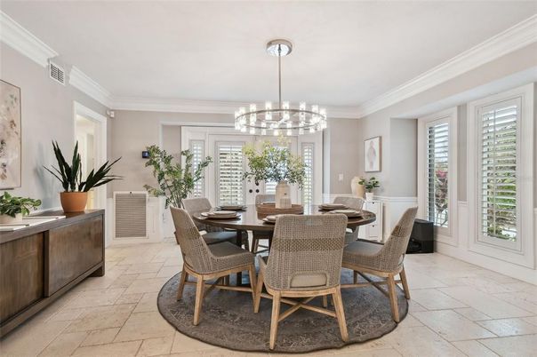 Chandelier, Dining room, Interior, Pendant Lights