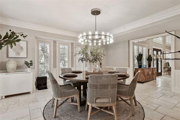 Chandelier, Dining room, Interior, Pendant Lights