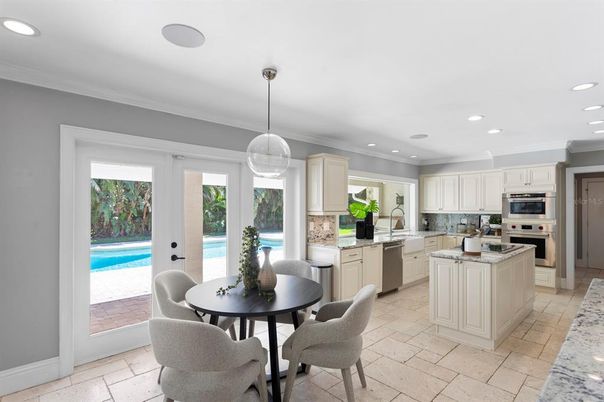 Dining room, Interior, Kitchen, Pendant Lights, Recessed Lighting, Stainless Steel Appliances