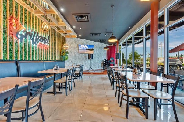 Dining room, Interior, Pendant Lights, Recessed Lighting, Stone Walls