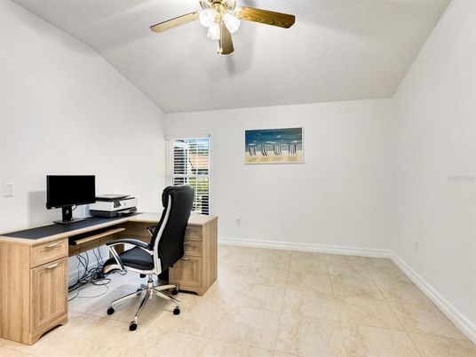 Home Office, Interior