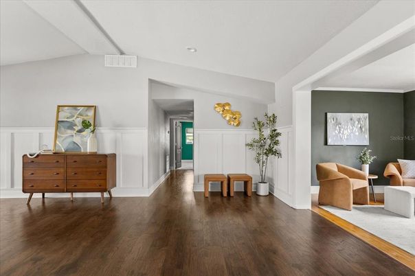 Interior, Recessed Lighting, Wood Texture Flooring