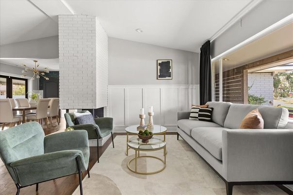 Dining room, Interior, Living room, Pendant Lights, Recessed Lighting