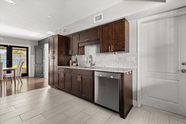 Dining room, Interior, Kitchen, Recessed Lighting, Wood Texture Flooring