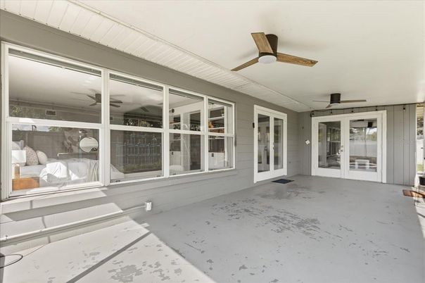 Empty room, Interior, Sun Room