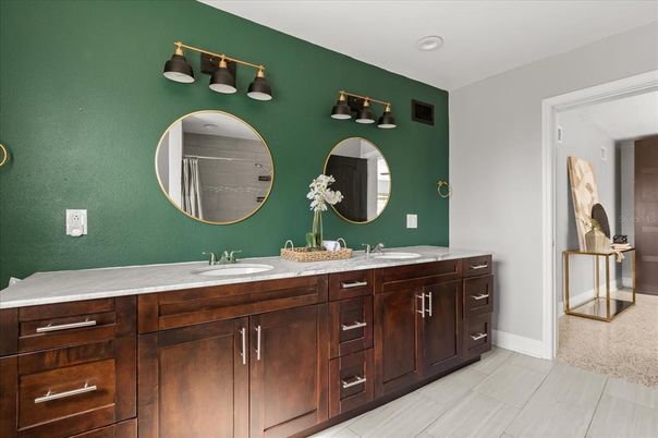 Bathroom, Dual Sink Vanities, Interior, Recessed Lighting