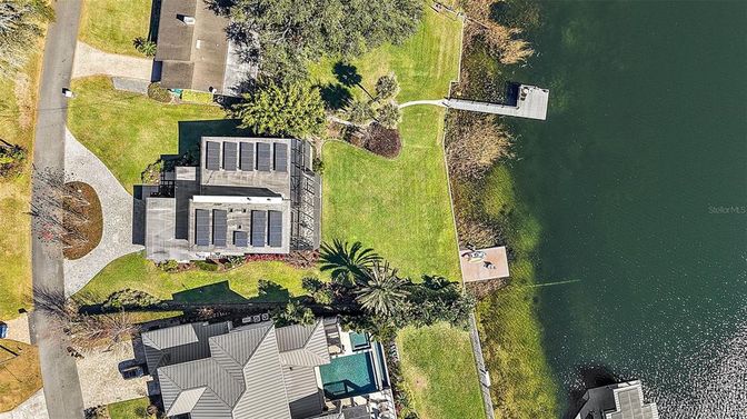 Exterior, Drone